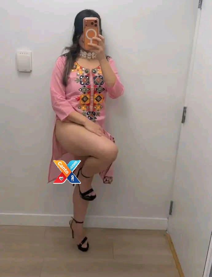 Karachi High class model escorts service available 03144235611
