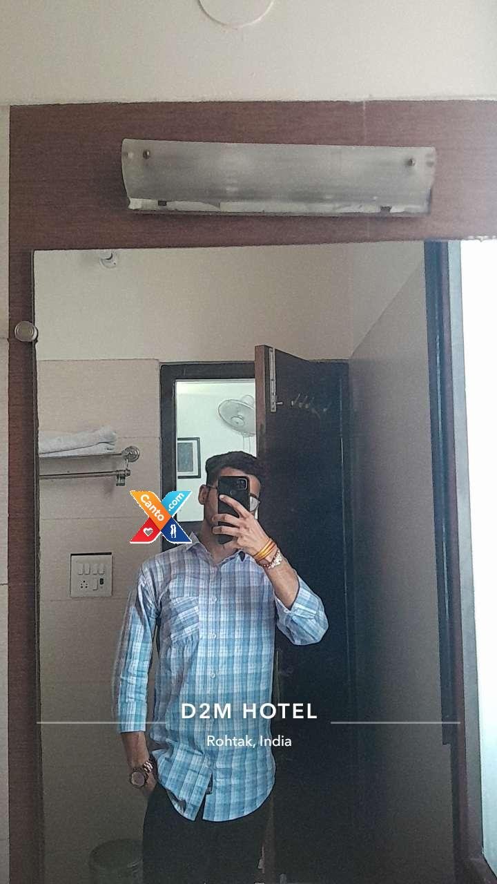1000635599